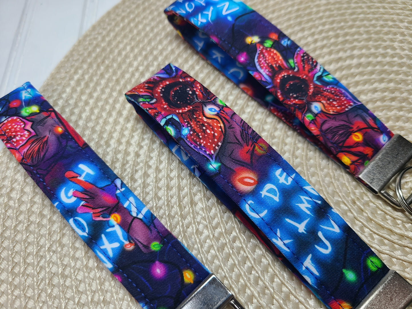 Flower Head Wristlet (NOT RESTOCKING)